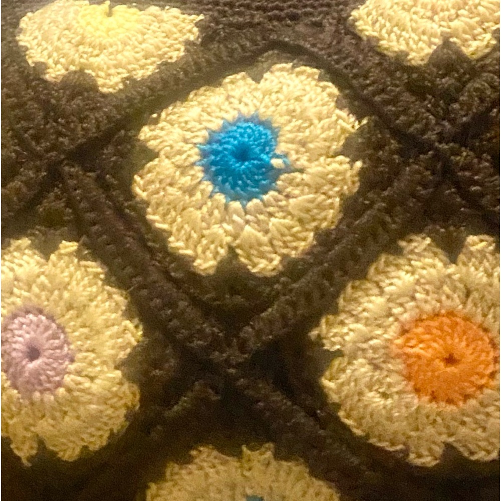 SENT AS FREE GIFT!  SAK Crocheted Floral Purse with Top Zipper, Long Strap - Picture 5 of 9